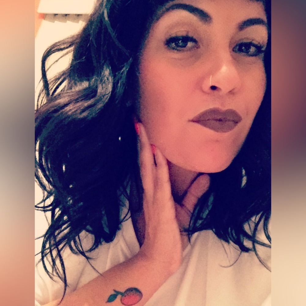 Meet your Posher, Carolina
